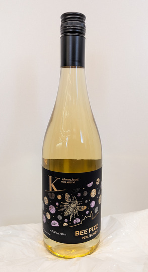 Ostatní alkoholický nápoj BEE FIZZ 11,5% 750ml